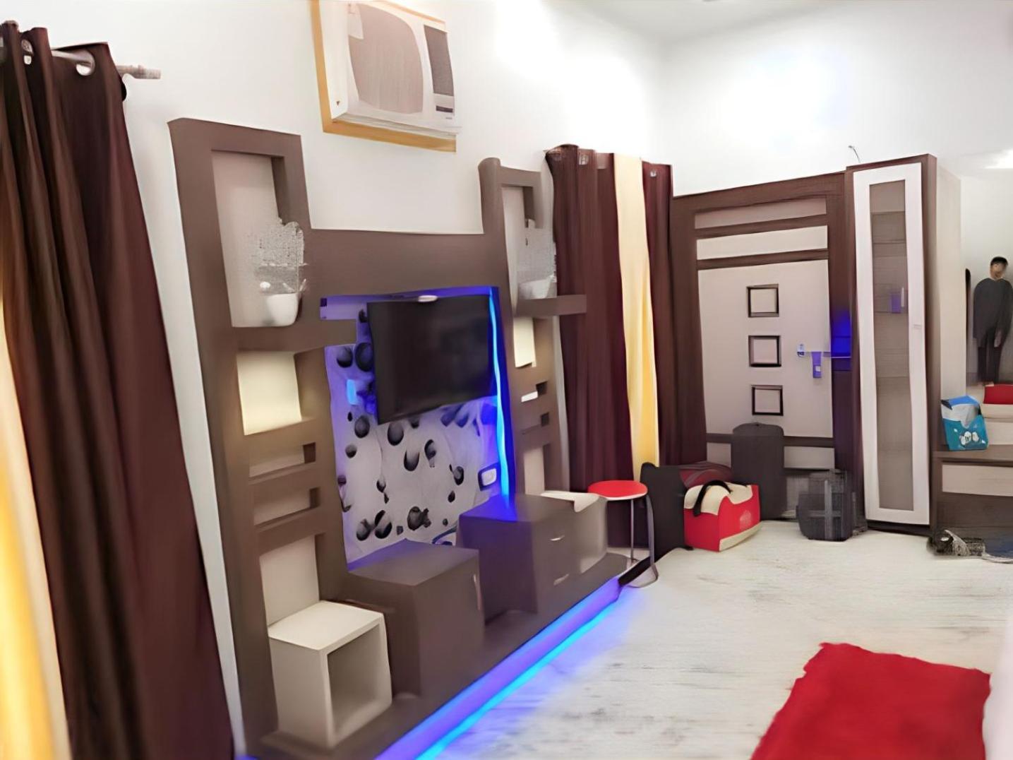 אגרה Taj Square A Luxurious Family Homestay מראה חיצוני תמונה