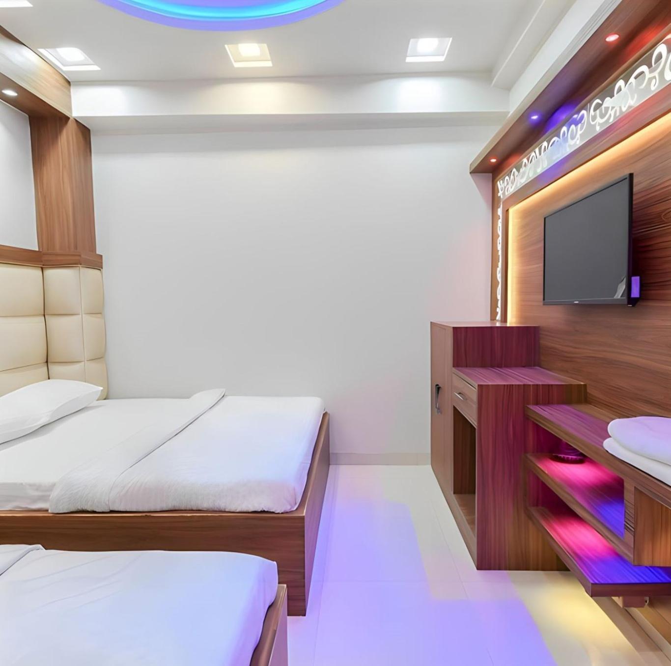 אגרה Taj Square A Luxurious Family Homestay מראה חיצוני תמונה