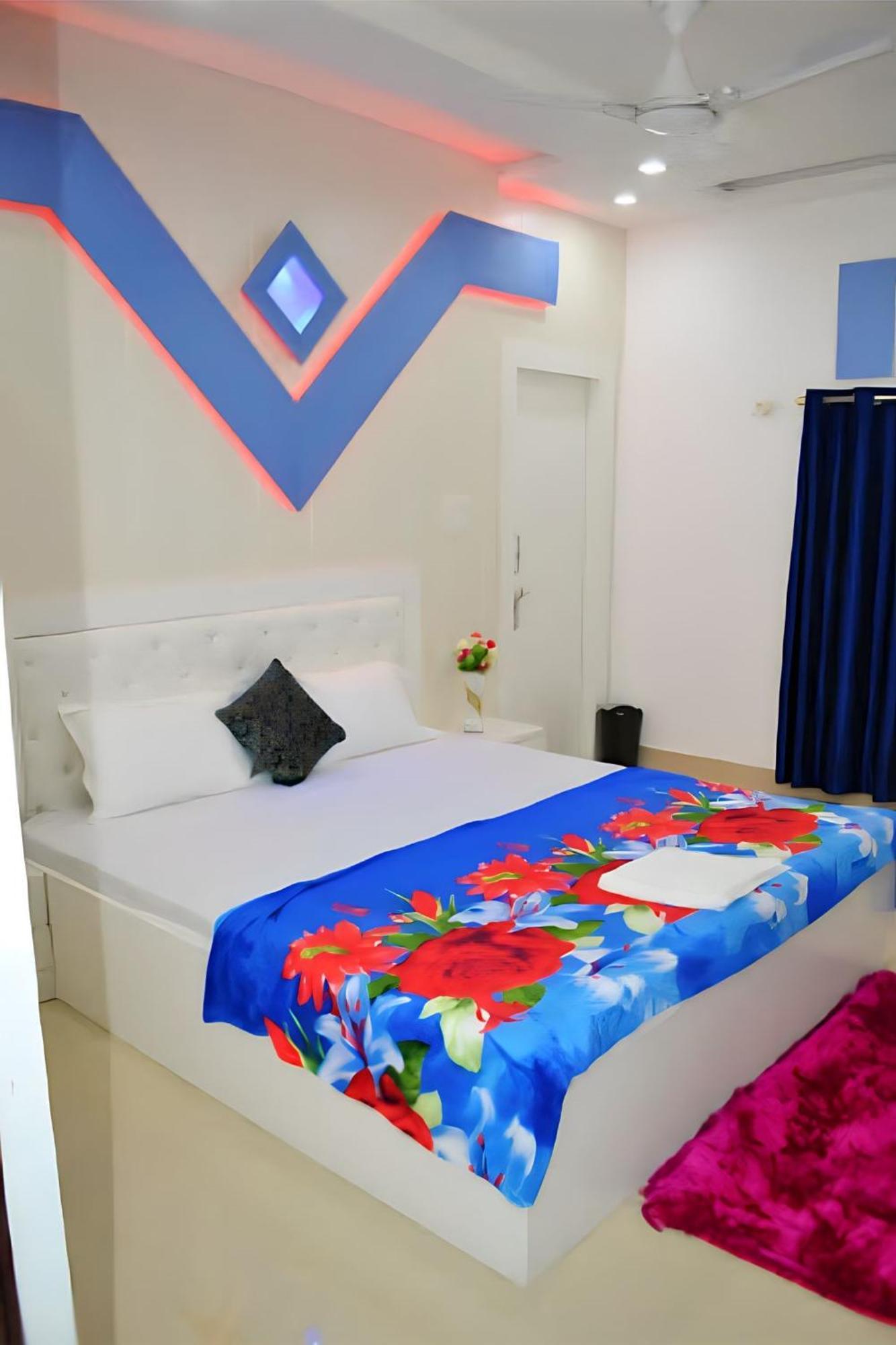 אגרה Taj Square A Luxurious Family Homestay מראה חיצוני תמונה
