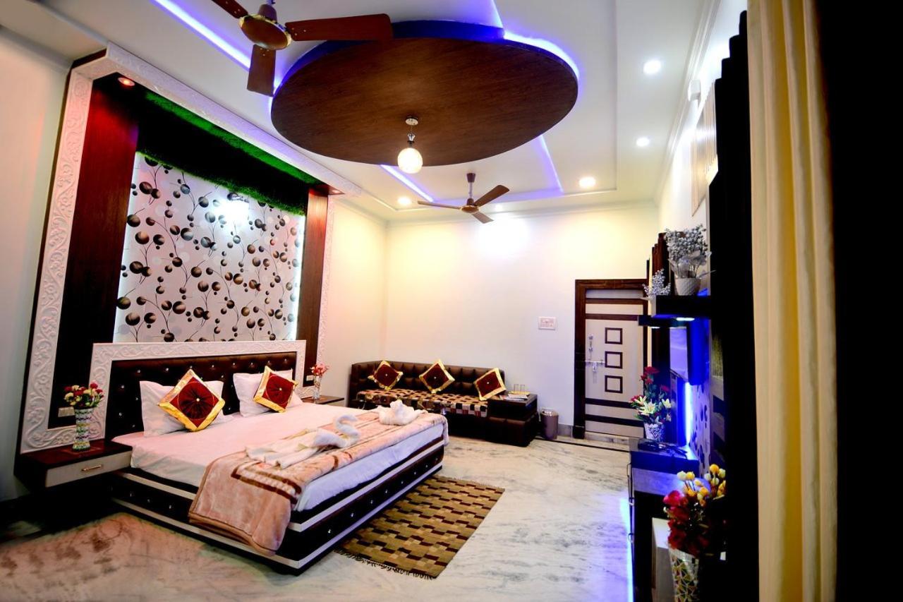 אגרה Taj Square A Luxurious Family Homestay מראה חיצוני תמונה