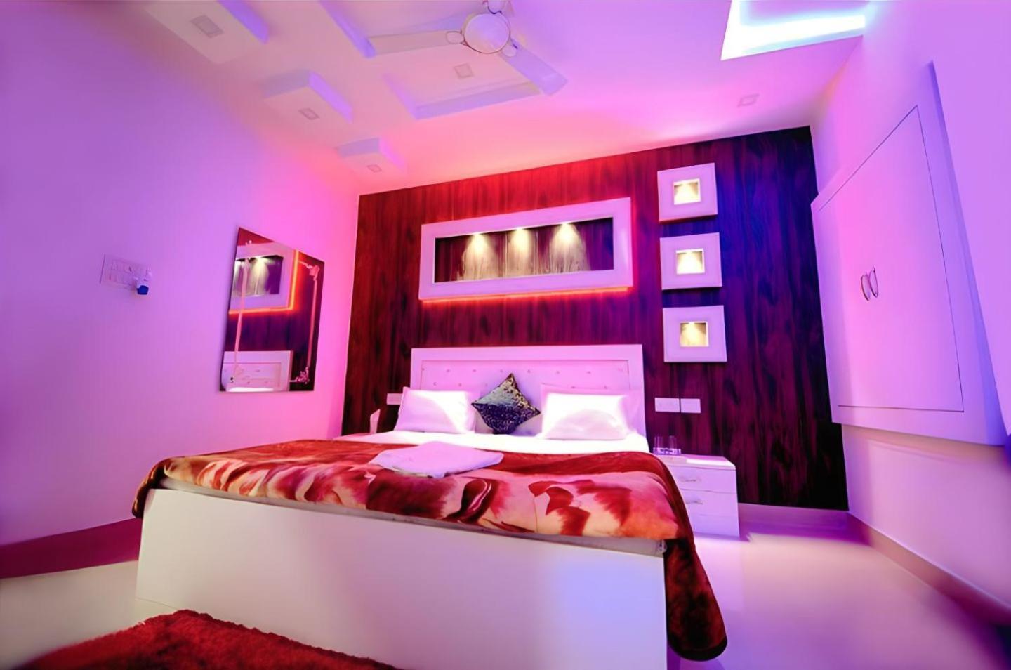 אגרה Taj Square A Luxurious Family Homestay מראה חיצוני תמונה