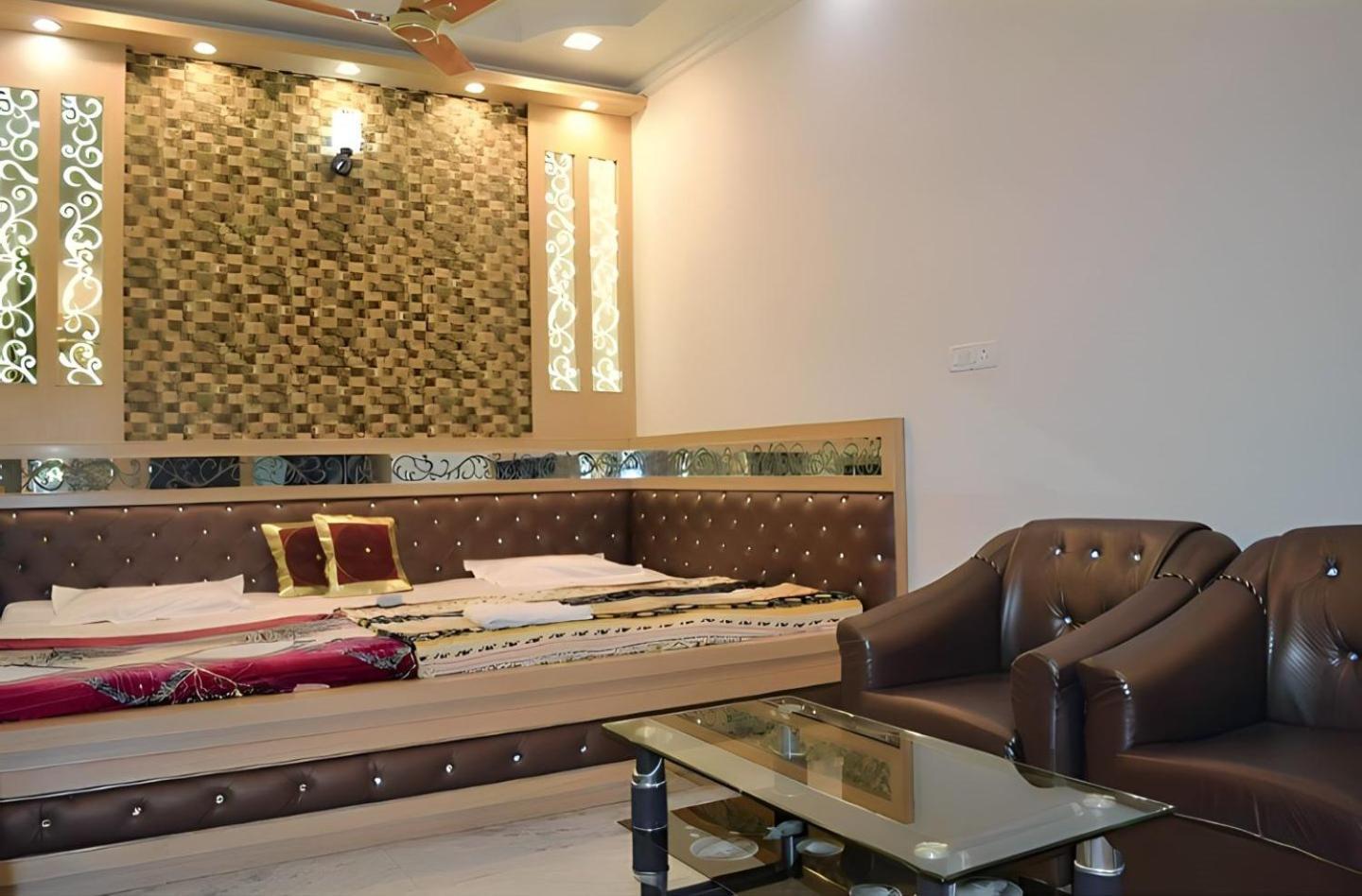 אגרה Taj Square A Luxurious Family Homestay מראה חיצוני תמונה