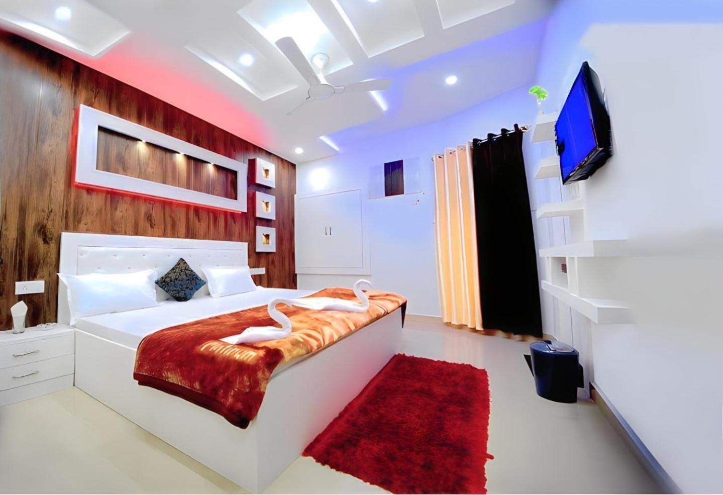 אגרה Taj Square A Luxurious Family Homestay מראה חיצוני תמונה