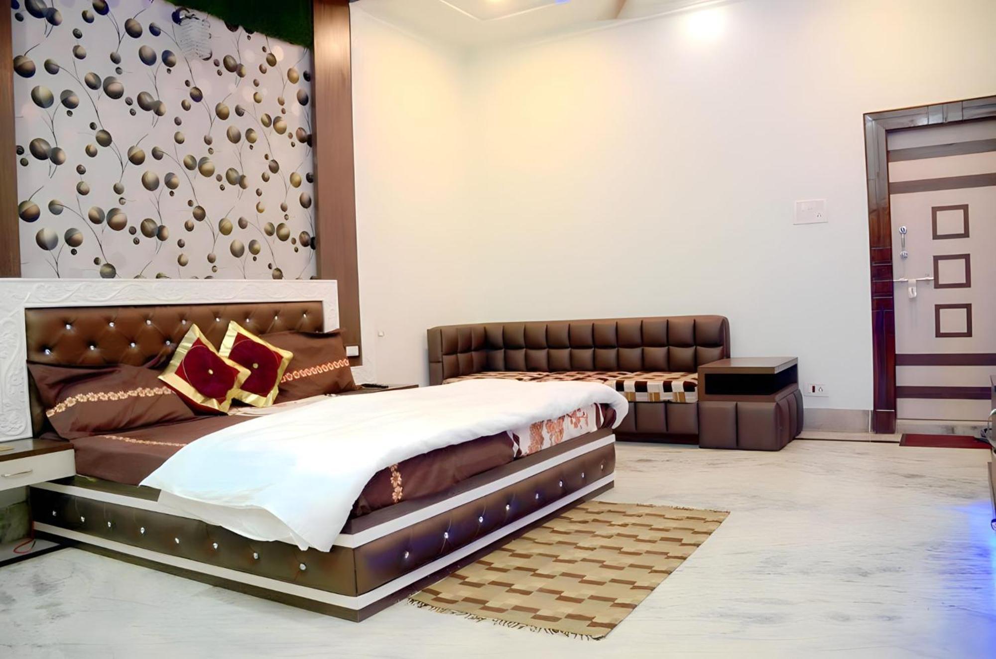אגרה Taj Square A Luxurious Family Homestay מראה חיצוני תמונה