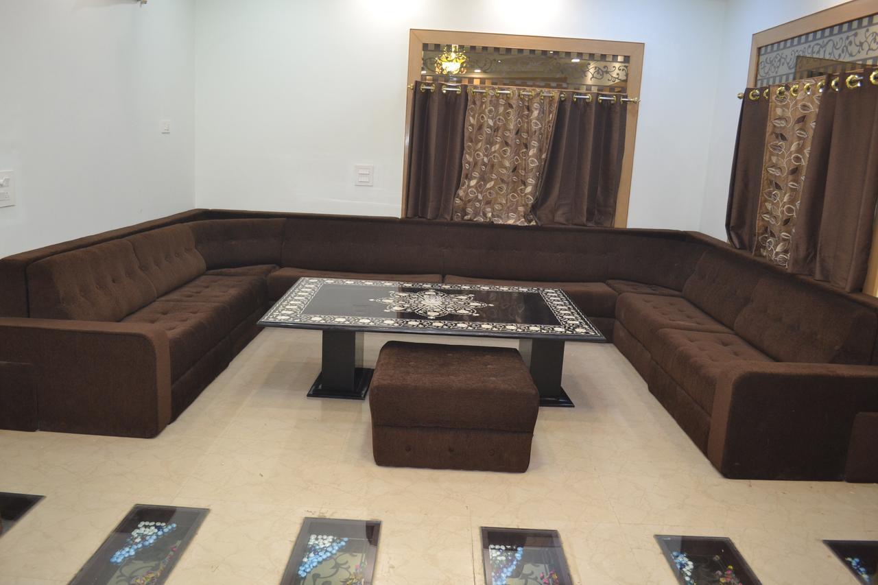 אגרה Taj Square A Luxurious Family Homestay מראה חיצוני תמונה