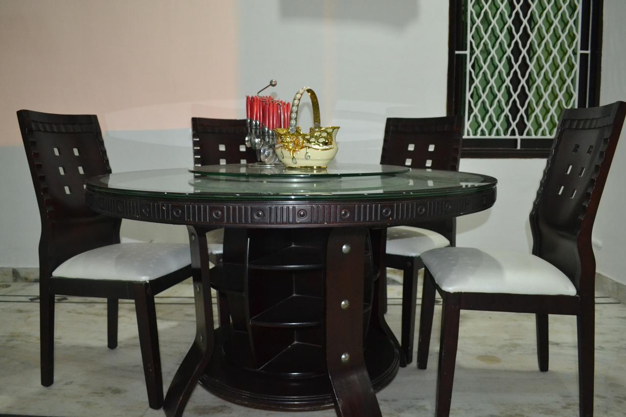 אגרה Taj Square A Luxurious Family Homestay מראה חיצוני תמונה